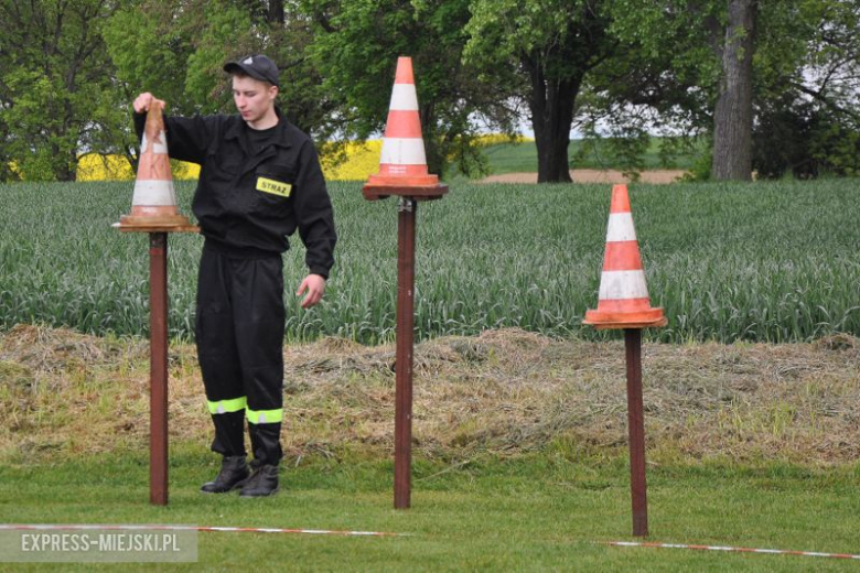 Strażacy z Braszowic okazali się najlepsi w zawodach sportowo-pożarniczych zorganizowanych na boisku w Stolcu