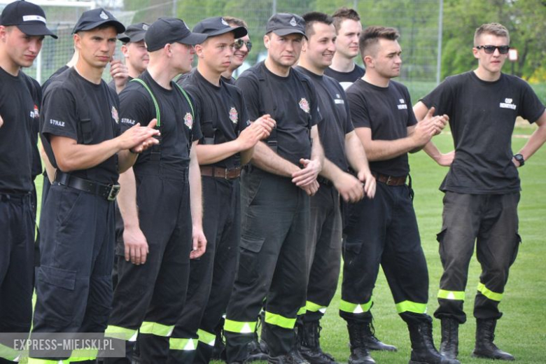 Strażacy z Braszowic okazali się najlepsi w zawodach sportowo-pożarniczych zorganizowanych na boisku w Stolcu