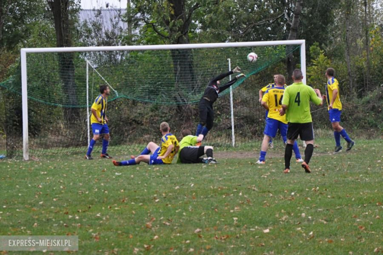 A - klasa: Cis Brzeźnica 3:1 (3:1) Inter Ożary