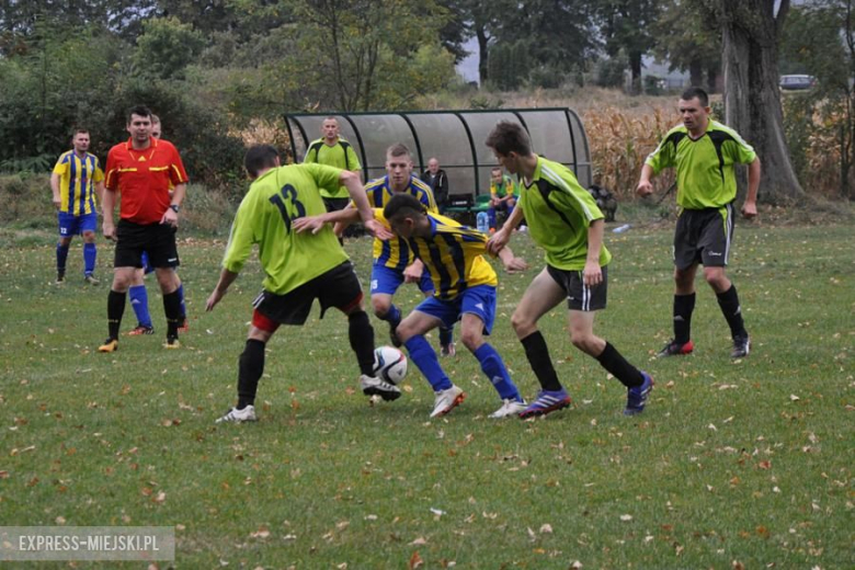 A - klasa: Cis Brzeźnica 3:1 (3:1) Inter Ożary