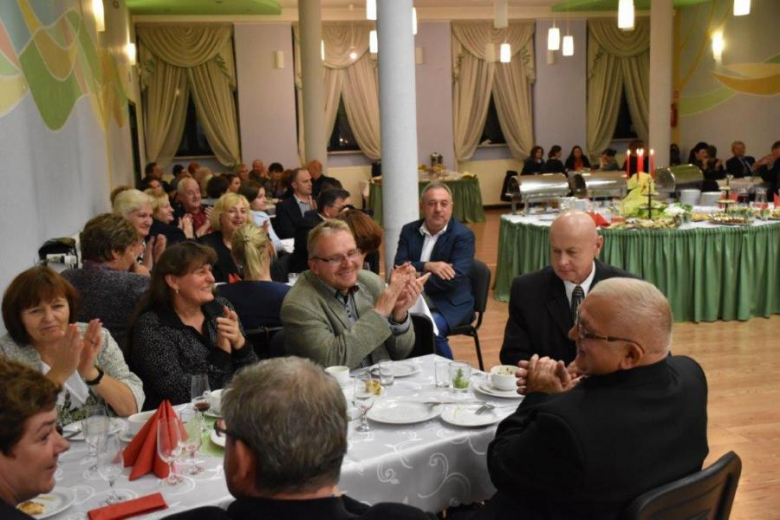 Koncert organowy w połączeniu z orkiestrą symfoniczną w bardzkiej bazylice