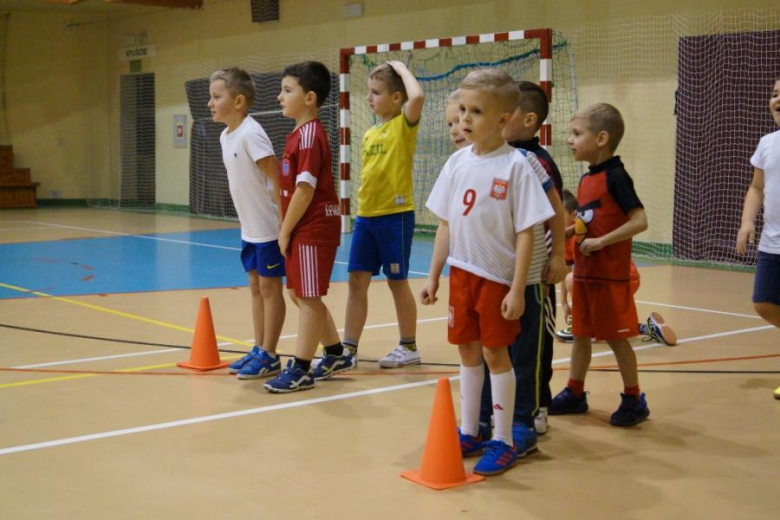 Pierwsze zajęcia i spotkanie ze św. Mikołajem w Akademii Piłkarskiej „GOAL”