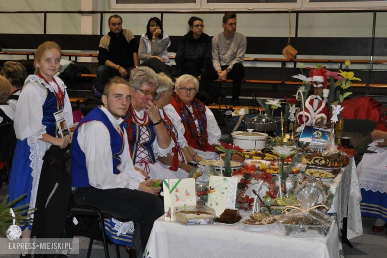 X Przegląd Tradycji i Zwyczajów Wigilijnych Przy Wigilijnym Stole w Ciepłowodach