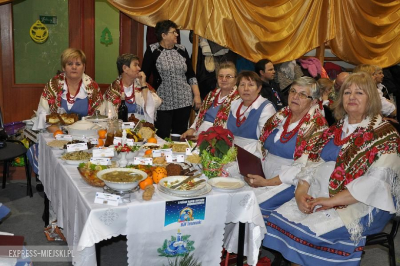 X Przegląd Tradycji i Zwyczajów Wigilijnych Przy Wigilijnym Stole w Ciepłowodach