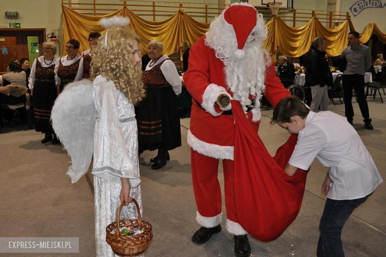 X Przegląd Tradycji i Zwyczajów Wigilijnych Przy Wigilijnym Stole w Ciepłowodach