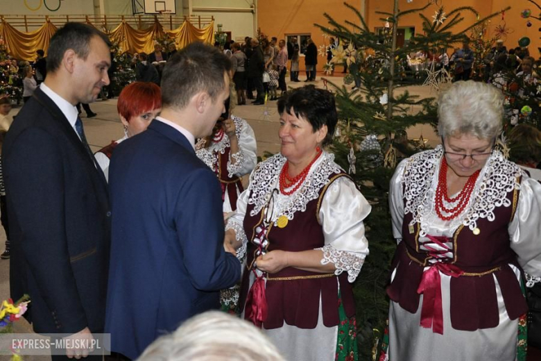 X Przegląd Tradycji i Zwyczajów Wigilijnych Przy Wigilijnym Stole w Ciepłowodach