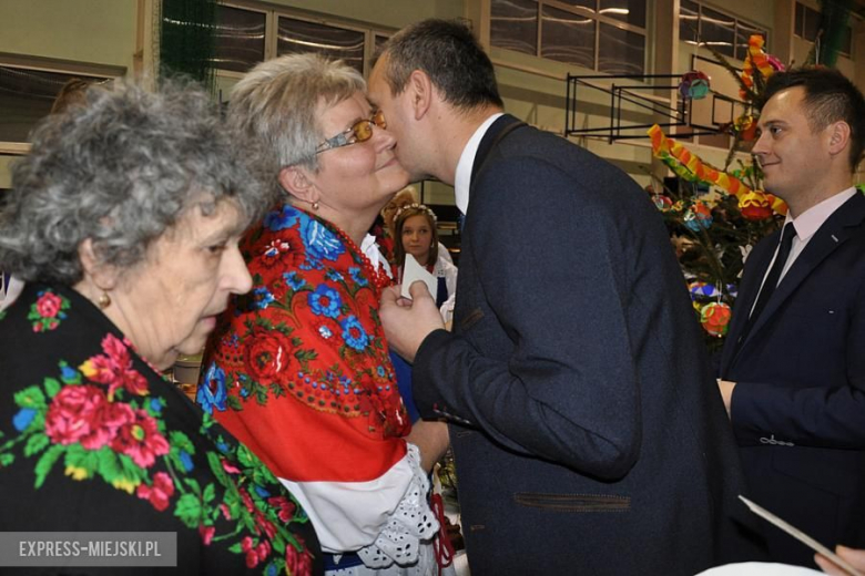 X Przegląd Tradycji i Zwyczajów Wigilijnych Przy Wigilijnym Stole w Ciepłowodach