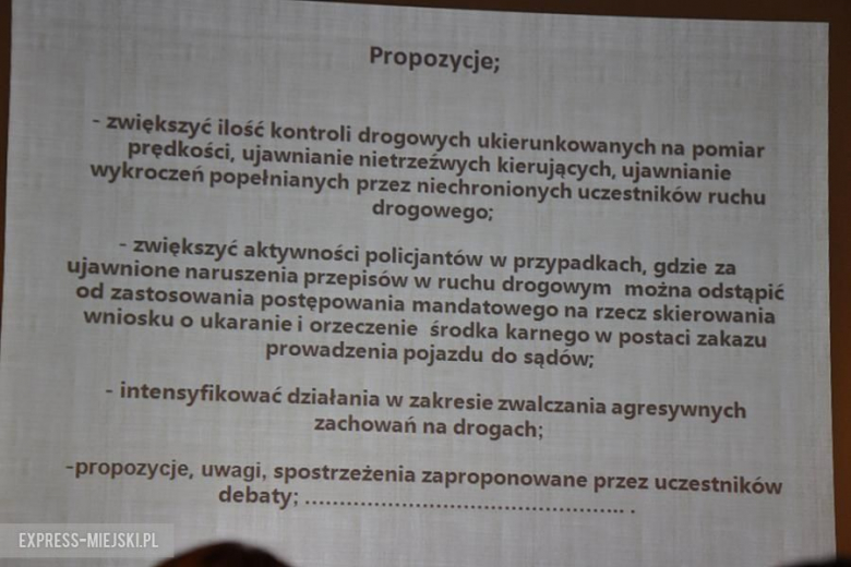 Policyjne statystyki z 2016 roku ukazane podczas debaty na temat bezpieczeństwa