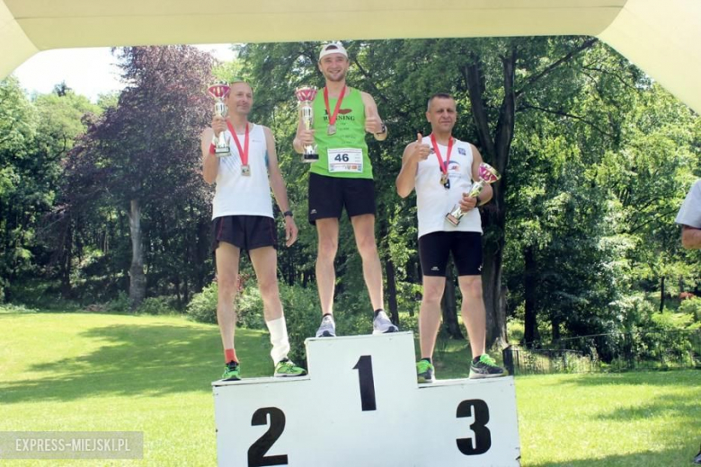 Pierwszy z trzech biegów w ramach cyklu pn. Grand Prix Ziemi Ząbkowickiej 3xZ. W niedzielę prawie 150 biegaczy wystartowało w Ziębicach