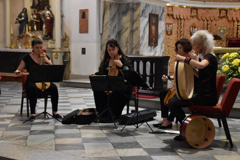 Bardzkie Lato Organowe: koncert Mariusza Rysia i zespołu Reborn