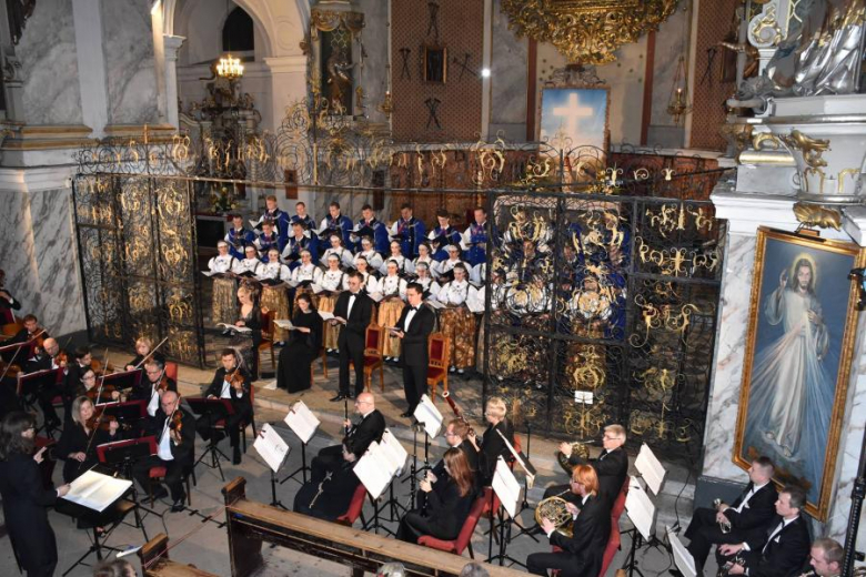 Koncert Thomasa E. Corneliusa i Zespołu Pieśni i Tańca Śląsk