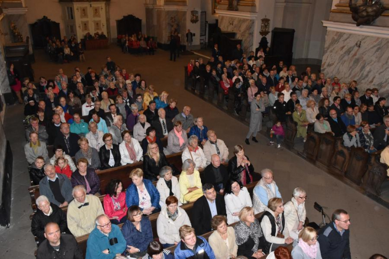 Koncert Thomasa E. Corneliusa i Zespołu Pieśni i Tańca Śląsk