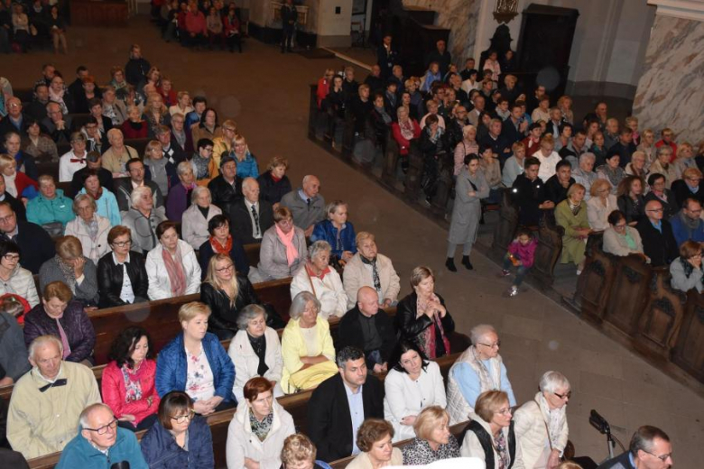 Koncert Thomasa E. Corneliusa i Zespołu Pieśni i Tańca Śląsk