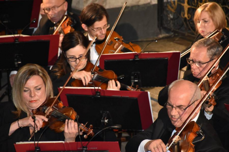 Koncert Thomasa E. Corneliusa i Zespołu Pieśni i Tańca Śląsk