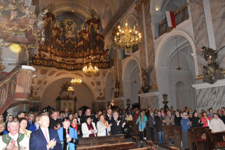 Koncert Thomasa E. Corneliusa i Zespołu Pieśni i Tańca Śląsk