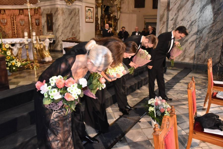 Koncert Thomasa E. Corneliusa i Zespołu Pieśni i Tańca Śląsk