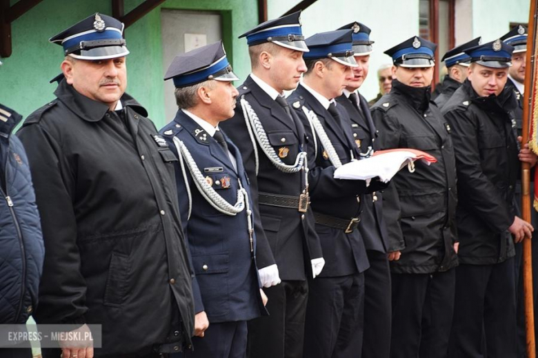 Oficjalne przekazanie nowego pojazdu strażakom-ochotnikom z Ożar