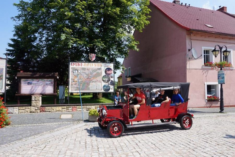 Nowy pojazd typu meleks w Złotym Stoku. Będzie służył do zwiedzania Miejskiej Trasy Turystycznej w nowej formie