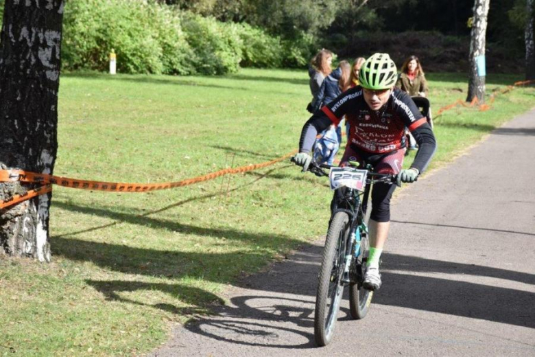 Zawody MTB - Jesień w Mieście Cudów. Bardo gościło kolarzy górskich