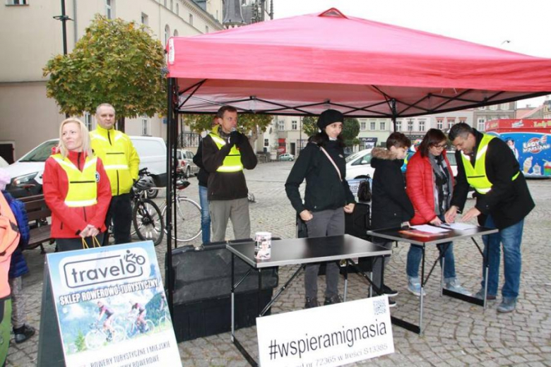 Kampania pod hasłem „1,5 metra szacunku na drodze” w Ząbkowicach Śląskich