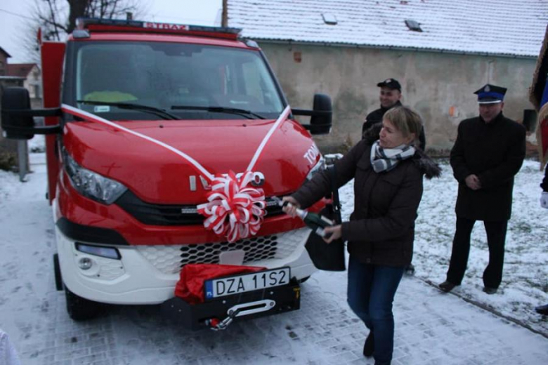 Przekazanie wozu strażackiego druhom z OSP Grodziszcze