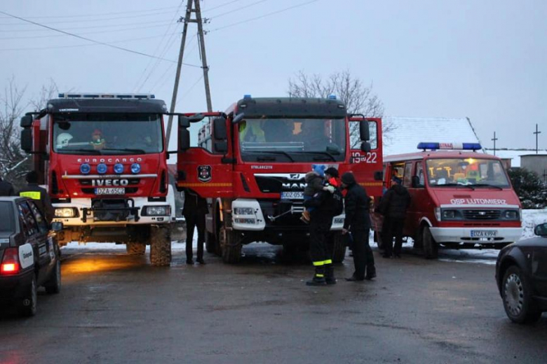 Przekazanie wozu strażackiego druhom z OSP Grodziszcze