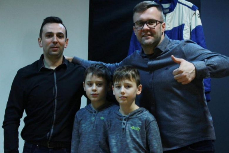 Załoga rajdowa odwiedziła srebrnogórską młodzież