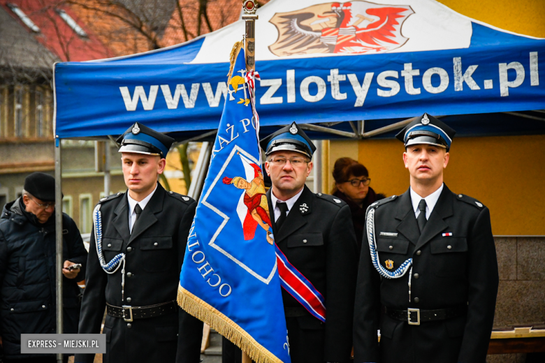 Oficjalne przekazanie nowego wozu strażakom-ochotnikom ze Złotego Stoku