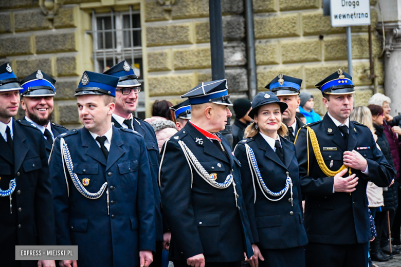 Oficjalne przekazanie nowego wozu strażakom-ochotnikom ze Złotego Stoku