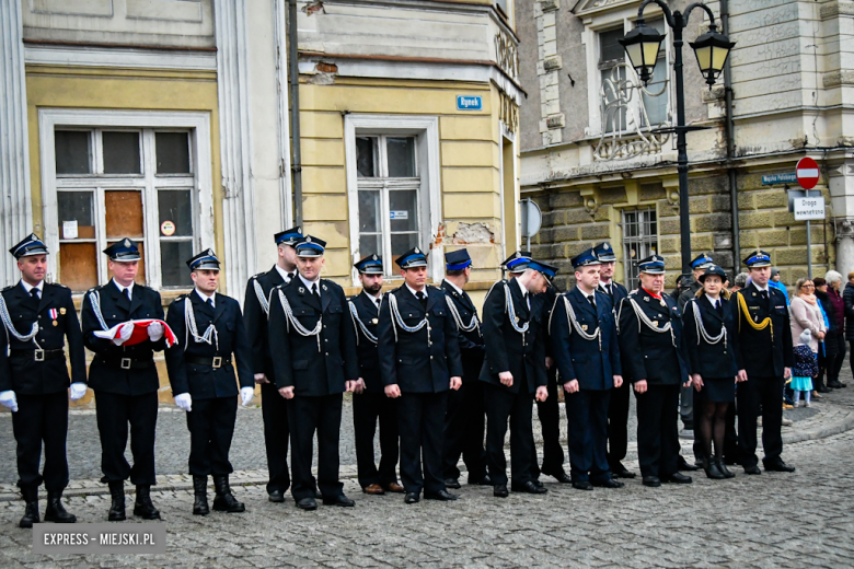 Oficjalne przekazanie nowego wozu strażakom-ochotnikom ze Złotego Stoku