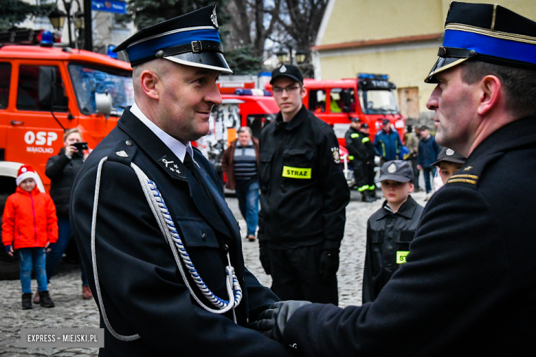 Oficjalne przekazanie nowego wozu strażakom-ochotnikom ze Złotego Stoku