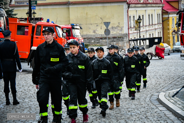 Oficjalne przekazanie nowego wozu strażakom-ochotnikom ze Złotego Stoku