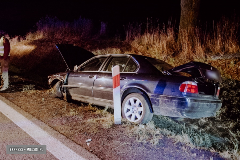 Zderzenie BMW i Skody między Ząbkowicami Śląskimi a Szklarami