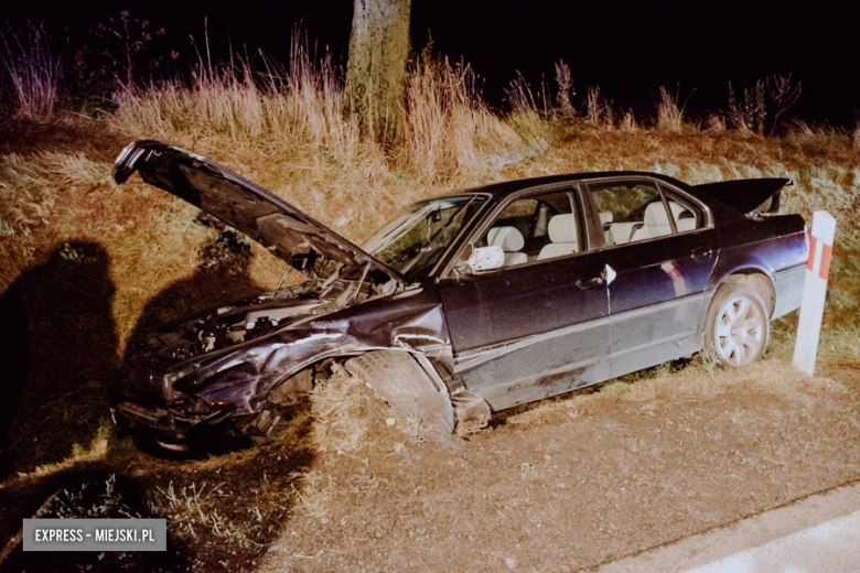 Zderzenie BMW i Skody między Ząbkowicami Śląskimi a Szklarami