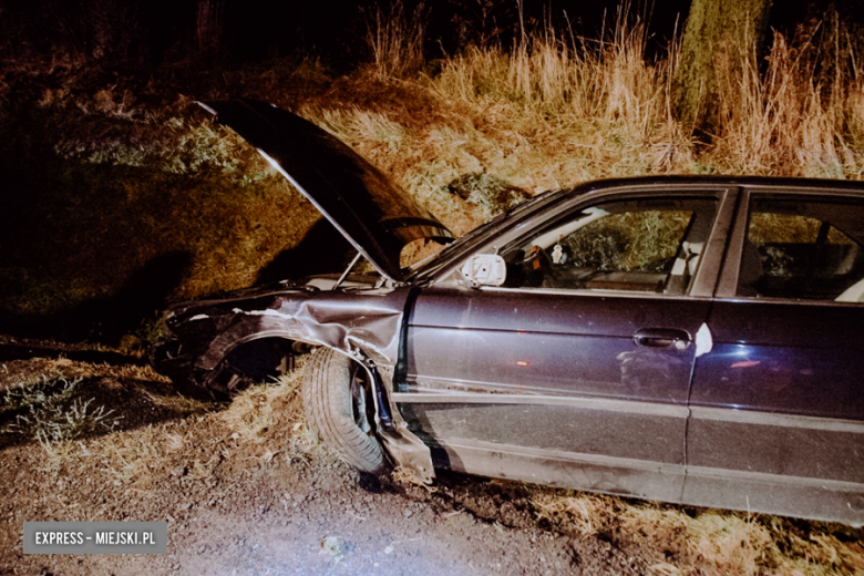 Zderzenie BMW i Skody między Ząbkowicami Śląskimi a Szklarami