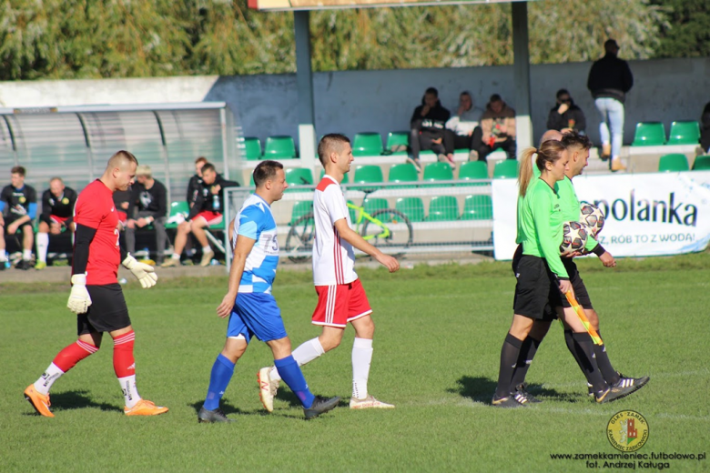 Klasa okręgowa: Zamek Kamieniec Ząbkowicki 0:0 Karolina Jaworzyna Śląska