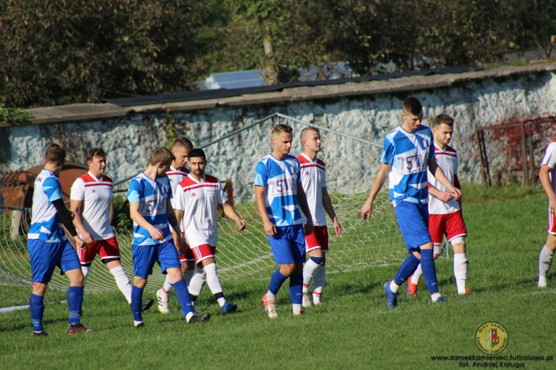 Klasa okręgowa: Zamek Kamieniec Ząbkowicki 0:0 Karolina Jaworzyna Śląska