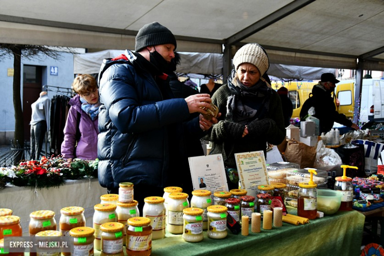 Świąteczny klimat podczas jarmarku w Ząbkowicach Śląskich [foto]