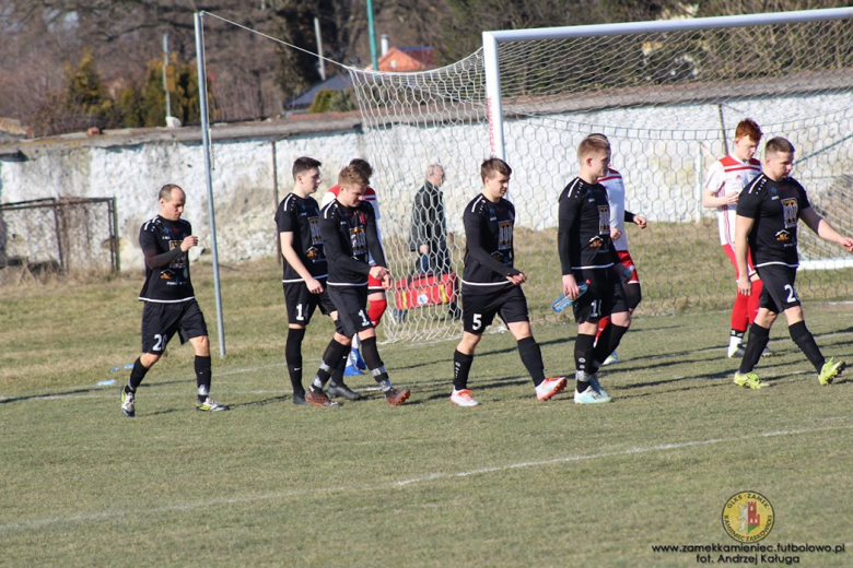 Klasa okręgowa: Zamek Kamieniec Ząbkowicki 4:0 (2:0) Pogoń Pieszyce