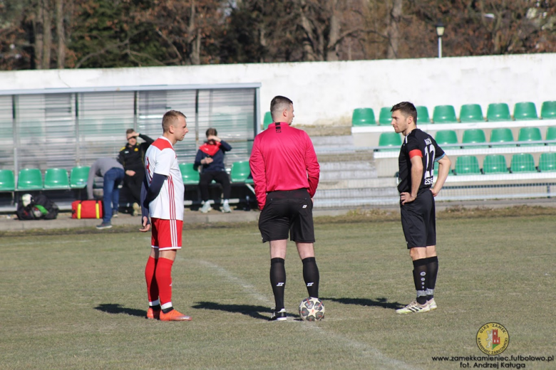 Klasa okręgowa: Zamek Kamieniec Ząbkowicki 4:0 (2:0) Pogoń Pieszyce