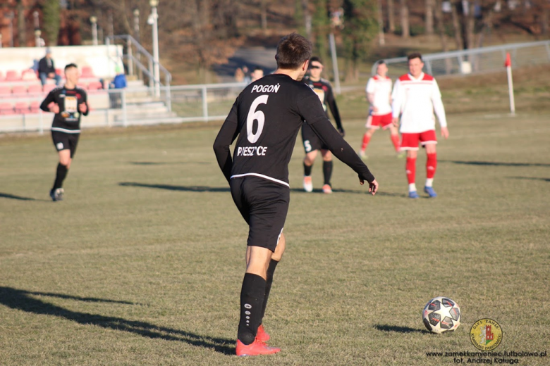 Klasa okręgowa: Zamek Kamieniec Ząbkowicki 4:0 (2:0) Pogoń Pieszyce