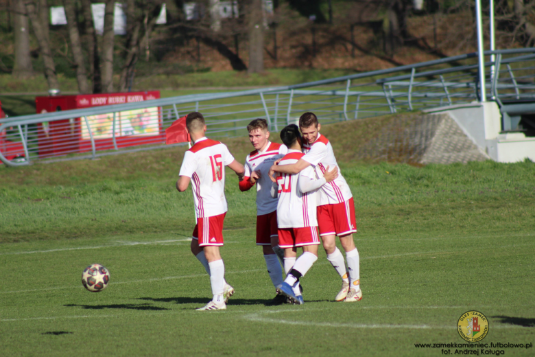 Klasa okręgowa: Zamek Kamieniec Ząbkowicki 3:0 (2:0) Kryształ Stronie Śląskie