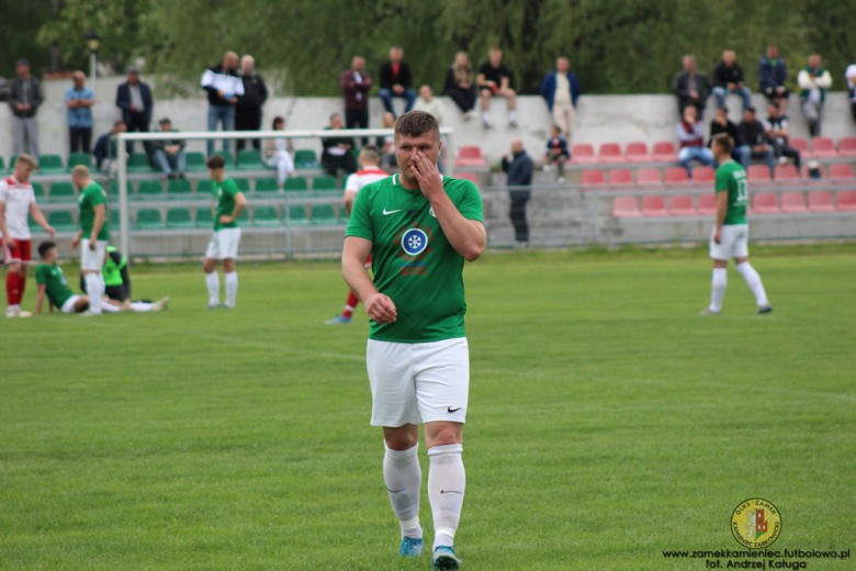 Orzeł wysoko pokonał Moto-Jelcz, w okręgówce derby dla Zamku