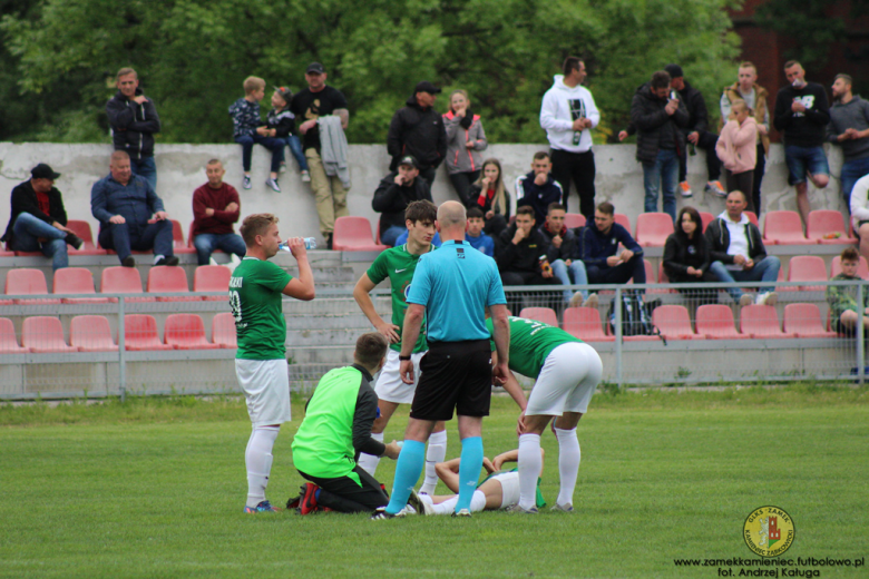 Orzeł wysoko pokonał Moto-Jelcz, w okręgówce derby dla Zamku