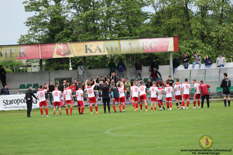 Orzeł wysoko pokonał Moto-Jelcz, w okręgówce derby dla Zamku