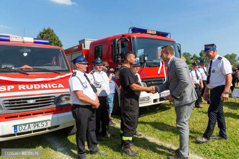 Oficjalne przekazanie pojazdu ratowniczo-gaśniczego dla OSP Lutomierz