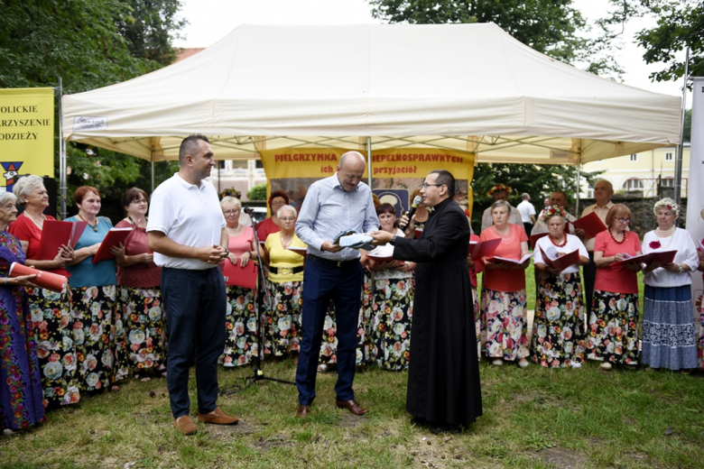 13. Pielgrzymka i Piknik Osób Niepełnosprawnych w Henrykowie