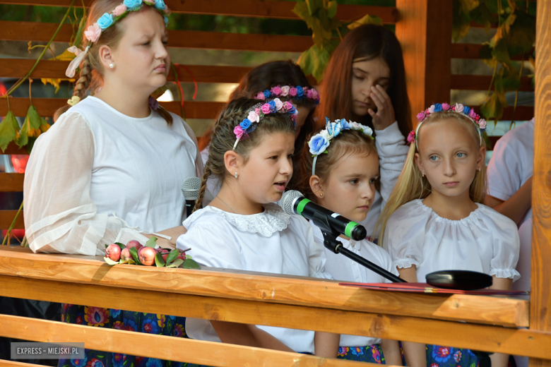 Dożynki Gminy Bardo w Dzbanowie 