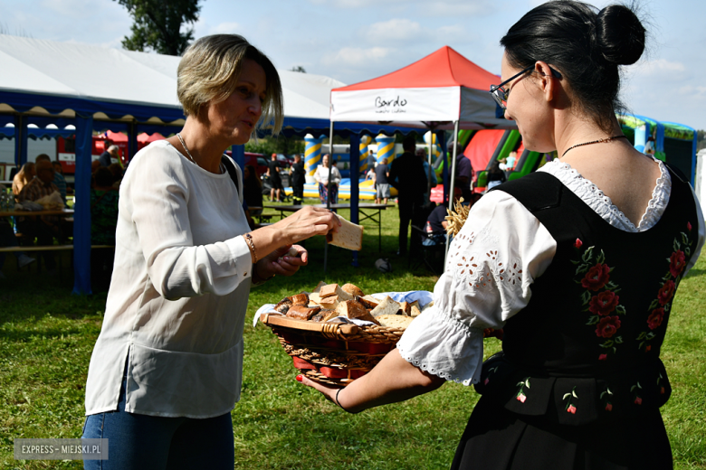 Dożynki Gminy Bardo w Dzbanowie 