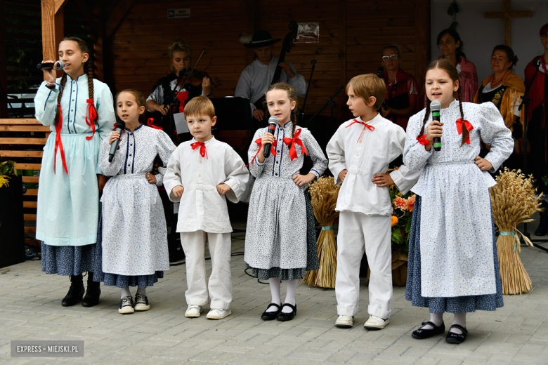 Dożynki Gminy Bardo w Dzbanowie 